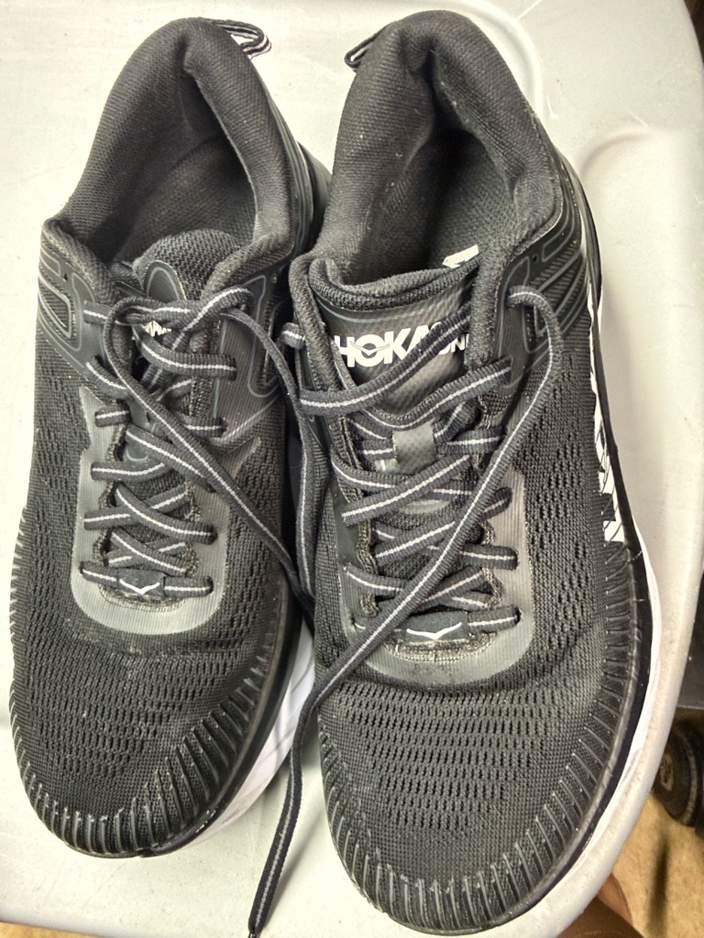 Hoka Bondi 7 Men's Running Shoes in Black and White size 8.5 - Picture 2 of 8